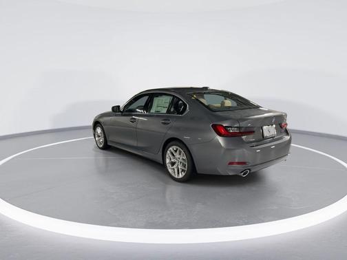 2025 BMW 330 i xDrive