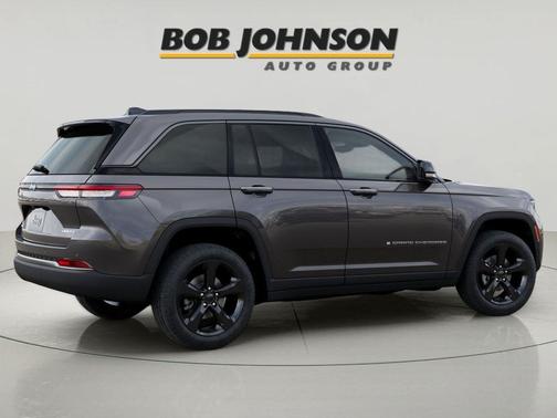 Baltic Gray Metallic Clearcoat 2026 Jeep Grand Cherokee Limited