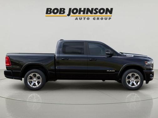 Diamond Black Crystal Pearlcoat 2026 RAM 1500 Big Horn/Lone Star