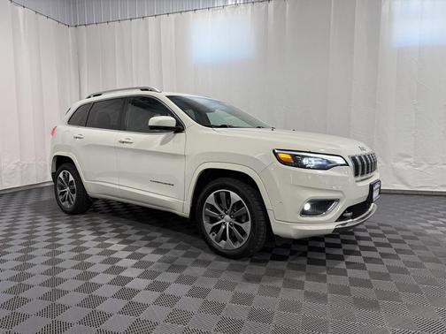 2019 Jeep Cherokee Overland