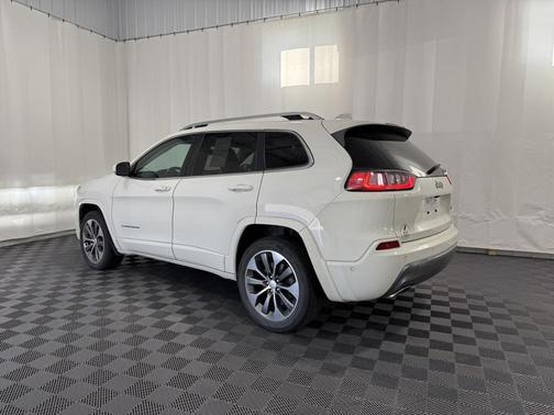 2019 Jeep Cherokee Overland