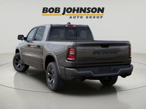 Granite Crystal Metallic Clearcoat 2026 RAM 1500 Big Horn/Lone Star