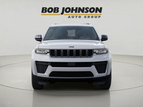 Bright White Clearcoat 2026 Jeep Grand Cherokee L Altitude