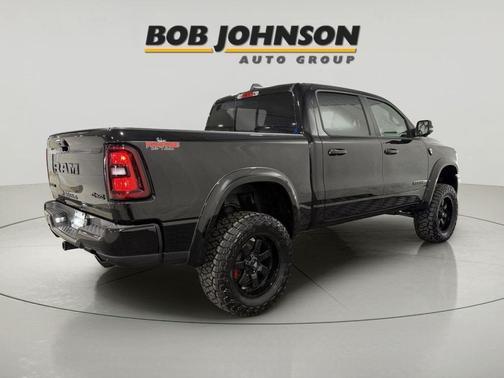 Diamond Black Crystal Pearlcoat 2026 RAM 1500 Big Horn/Lone Star