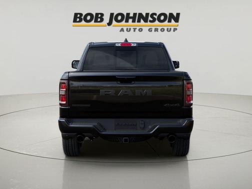 Diamond Black Crystal Pearlcoat 2026 RAM 1500 Big Horn/Lone Star