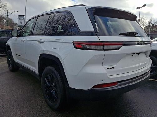 2026 Jeep Grand Cherokee Altitude