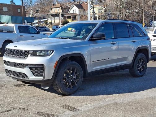 2026 Jeep Grand Cherokee Altitude
