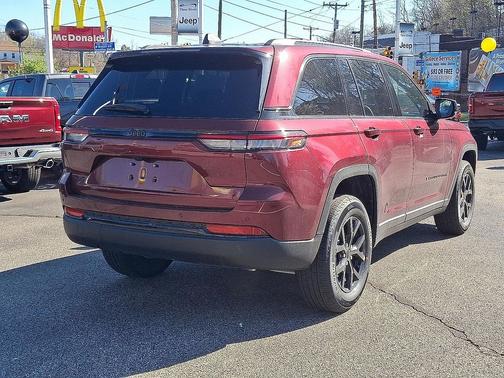 2025 Jeep Grand Cherokee Altitude