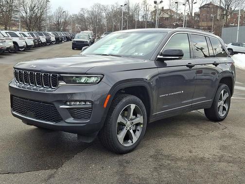 Baltic Gray Metallic Clearcoat 2025 Jeep Grand Cherokee Limited