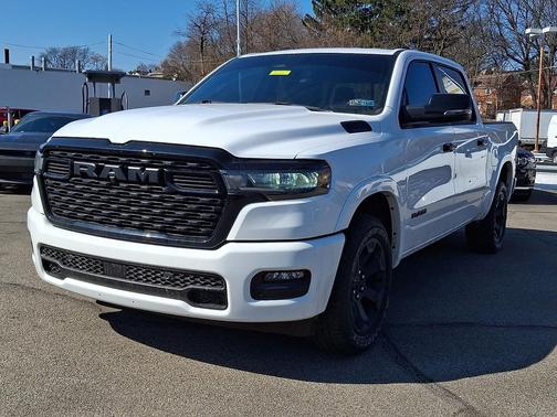 Bright White Clearcoat 2025 RAM 1500 Big Horn/Lone Star