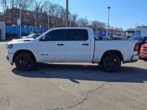 Bright White Clearcoat 2025 RAM 1500 Big Horn/Lone Star