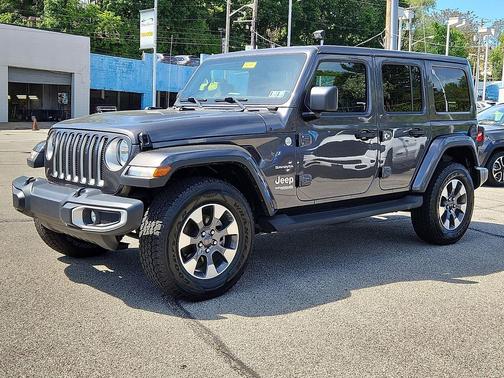 Granite Crystal Metallic Clearcoat 2022 Jeep Wrangler Unlimited Sahara