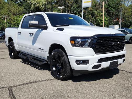 Bright White Clearcoat 2024 RAM 1500 Big Horn/Lone Star
