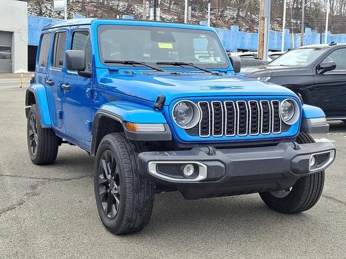 2025 Jeep Wrangler 4xe Sahara