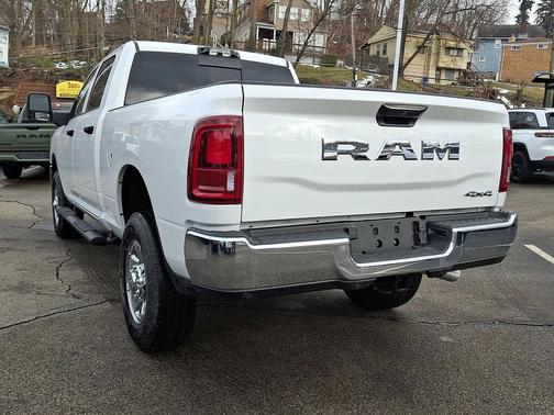 2025 RAM 2500 Tradesman Crew Cab 4x4 6'4' Box