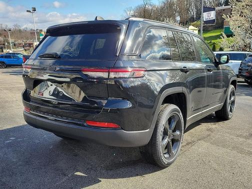 2025 Jeep Grand Cherokee Altitude