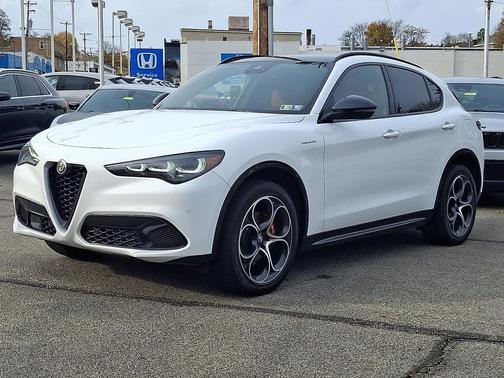 2024 Alfa Romeo Stelvio Veloce AWD