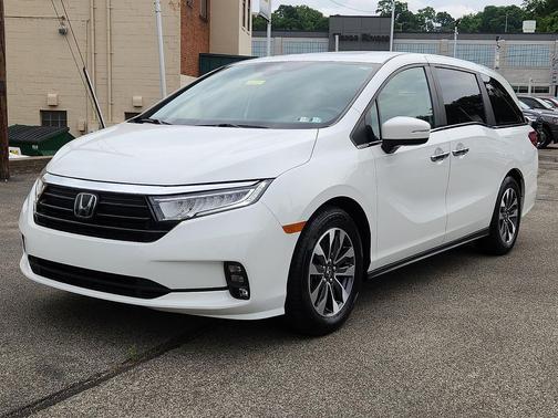 Platinum White Pearl 2023 Honda Odyssey EX-L