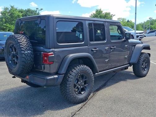 Granite Crystal Metallic Clearcoat 2026 Jeep Wrangler Willys