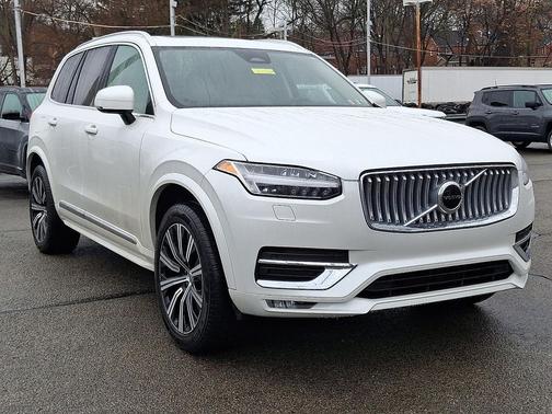 2024 Volvo XC90 B5 Core Bright Theme