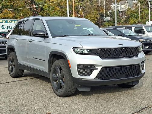 2023 Jeep Grand Cherokee Altitude