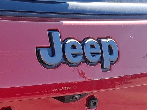 Red Hot Pearlcoat 2026 Jeep Compass Limited