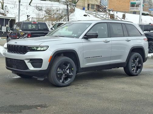 2025 Jeep Grand Cherokee Altitude