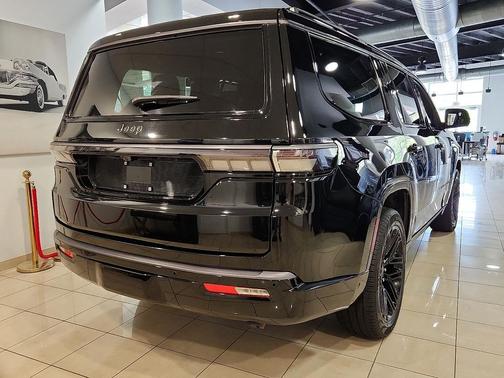 High Gloss Black 2026 Jeep Grand Wagoneer Limited Reserve 4x4