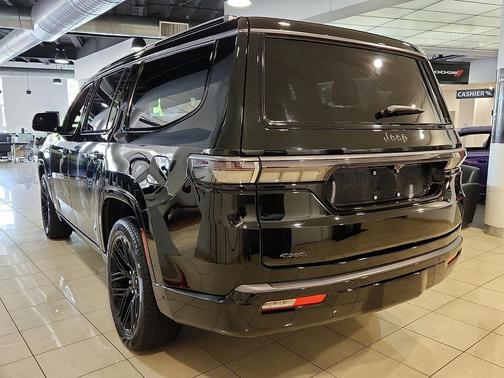 High Gloss Black 2026 Jeep Grand Wagoneer Limited Reserve 4x4