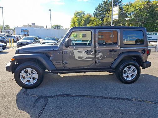 2022 Jeep Wrangler Unlimited Sport