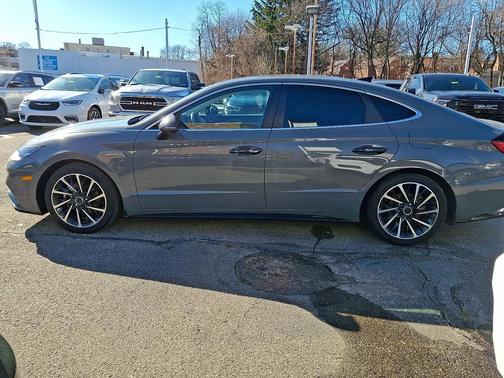 2023 Hyundai SONATA Limited