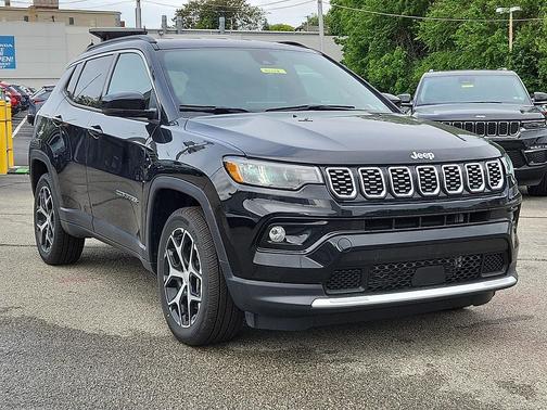Diamond Black Crystal Pearlcoat 2024 Jeep Compass Limited