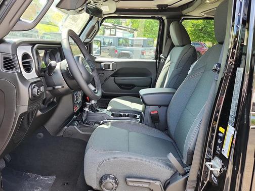 Black Clearcoat 2026 Jeep Gladiator Willys 4x4