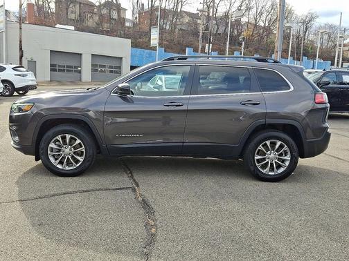 2022 Jeep Cherokee Latitude Lux