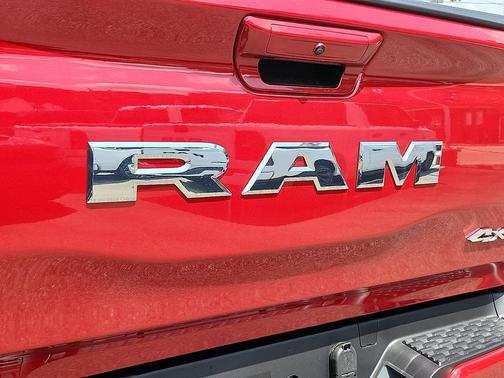 Molten Red Pearlcoat 2026 RAM 1500 Laramie