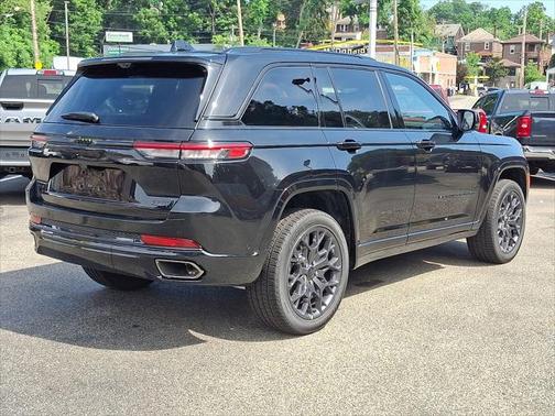 2025 Jeep Grand Cherokee Summit