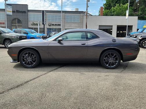 Granite Pearlcoat 2022 Dodge Challenger GT