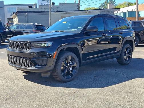 2025 Jeep Grand Cherokee Altitude