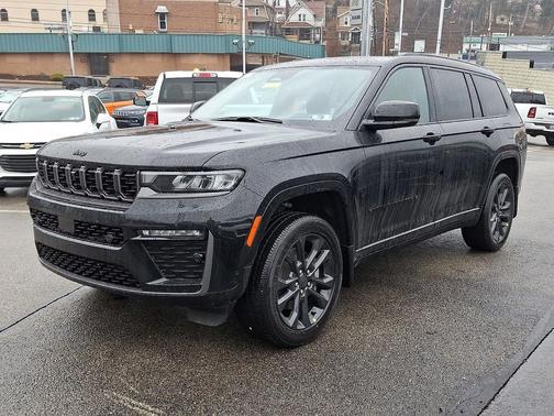 Diamond Black Crystal Pearlcoat 2026 Jeep Grand Cherokee L Limited