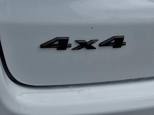 Bright White Clearcoat 2026 Jeep Compass Limited