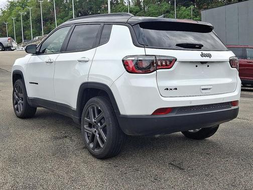 Bright White Clearcoat 2026 Jeep Compass Limited
