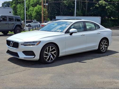 2020 Volvo S60 T5 Momentum