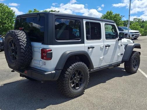 Bright White Clearcoat 2026 Jeep Wrangler Willys