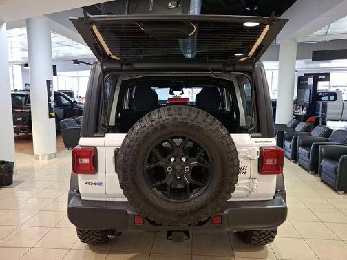 2025 Jeep Wrangler 4xe Willys