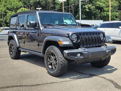 Granite Crystal Metallic Clearcoat 2022 Jeep Wrangler Willys