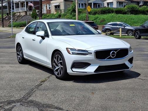 2020 Volvo S60 T5 Momentum