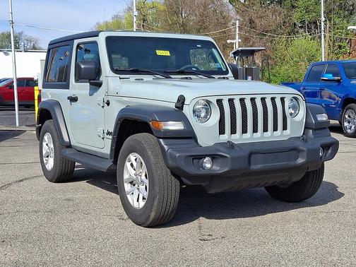 Earl Clearcoat 2023 Jeep Wrangler Sport S