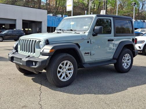 Earl Clearcoat 2023 Jeep Wrangler Sport S