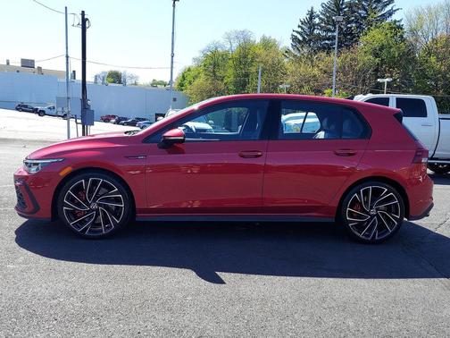 Kings Red Metallic 2022 Volkswagen Golf GTI 1.4T TSI