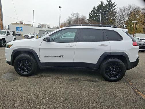2022 Jeep Cherokee X 4x4
